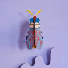 Afbeelding in Gallery-weergave laden, Striped Wing Beetle
