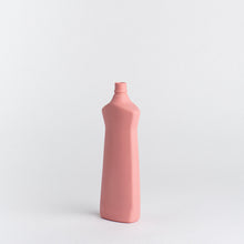 Afbeelding in Gallery-weergave laden, Bottle Vase #1 Old Red
