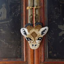 Charger l&#39;image dans la galerie, Pendentif gimpy girafe
